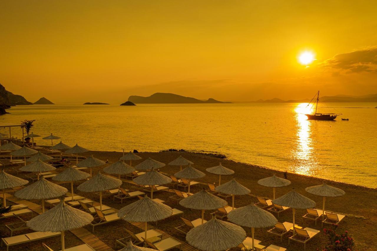Four Seasons Hydra Luxury Suites Екстериор снимка