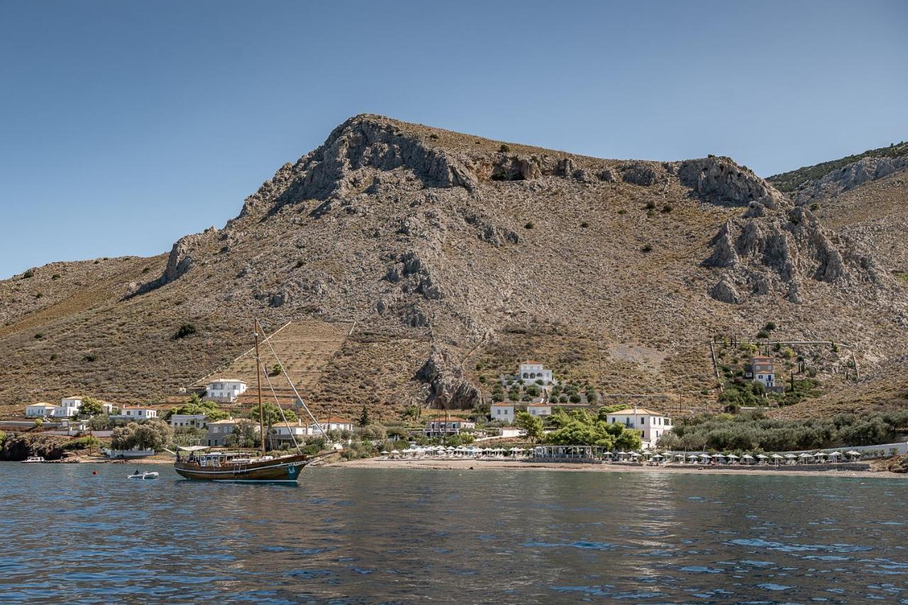 Four Seasons Hydra Luxury Suites Екстериор снимка