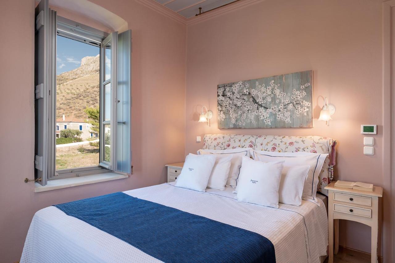 Four Seasons Hydra Luxury Suites Екстериор снимка
