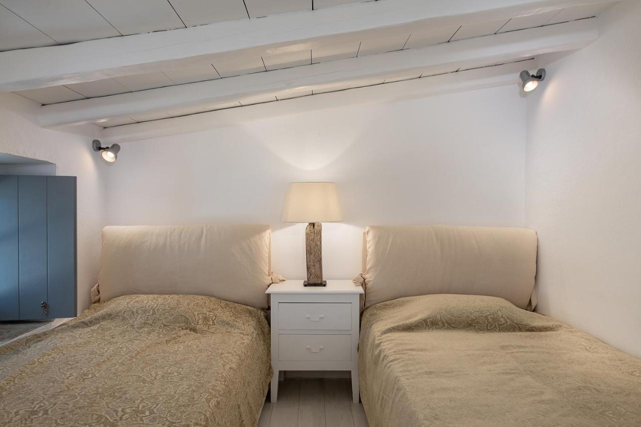 Four Seasons Hydra Luxury Suites Екстериор снимка