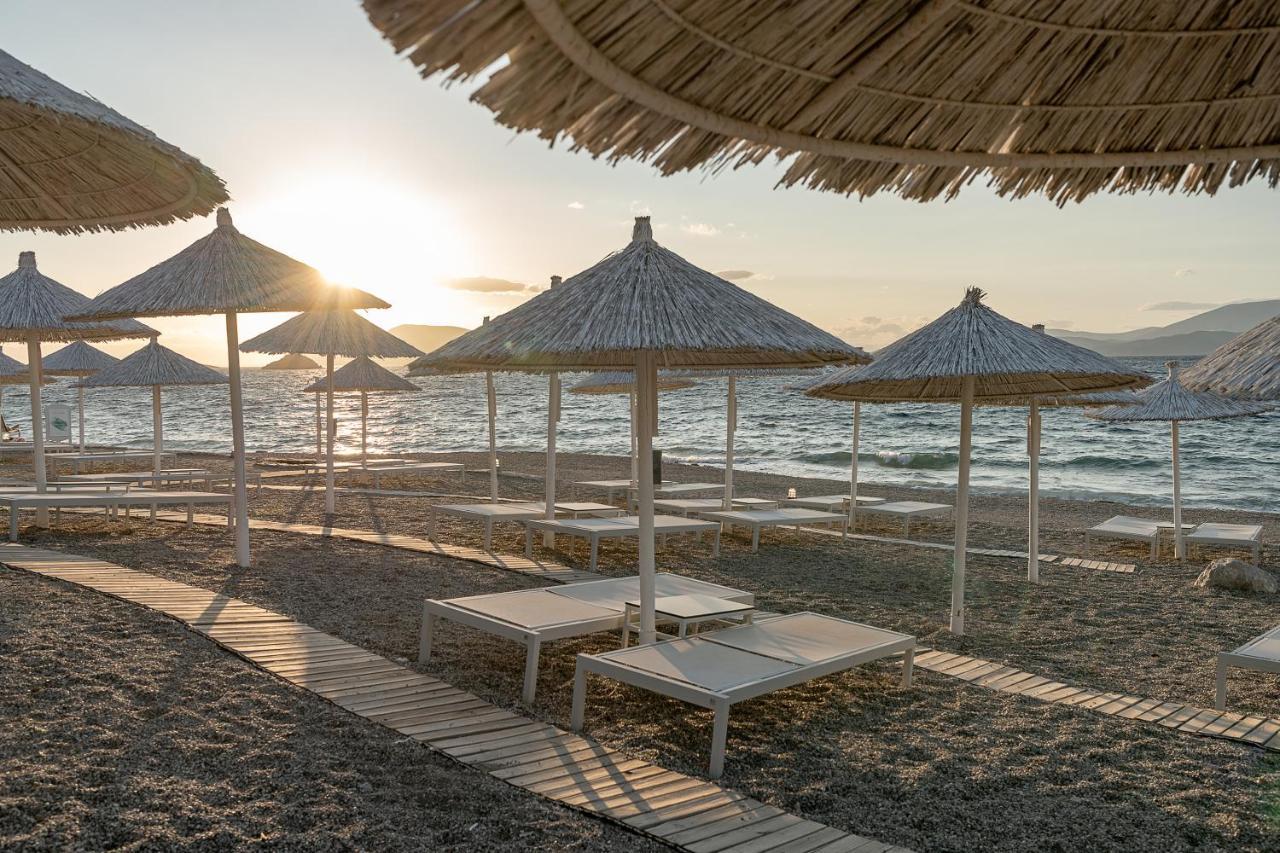 Four Seasons Hydra Luxury Suites Екстериор снимка