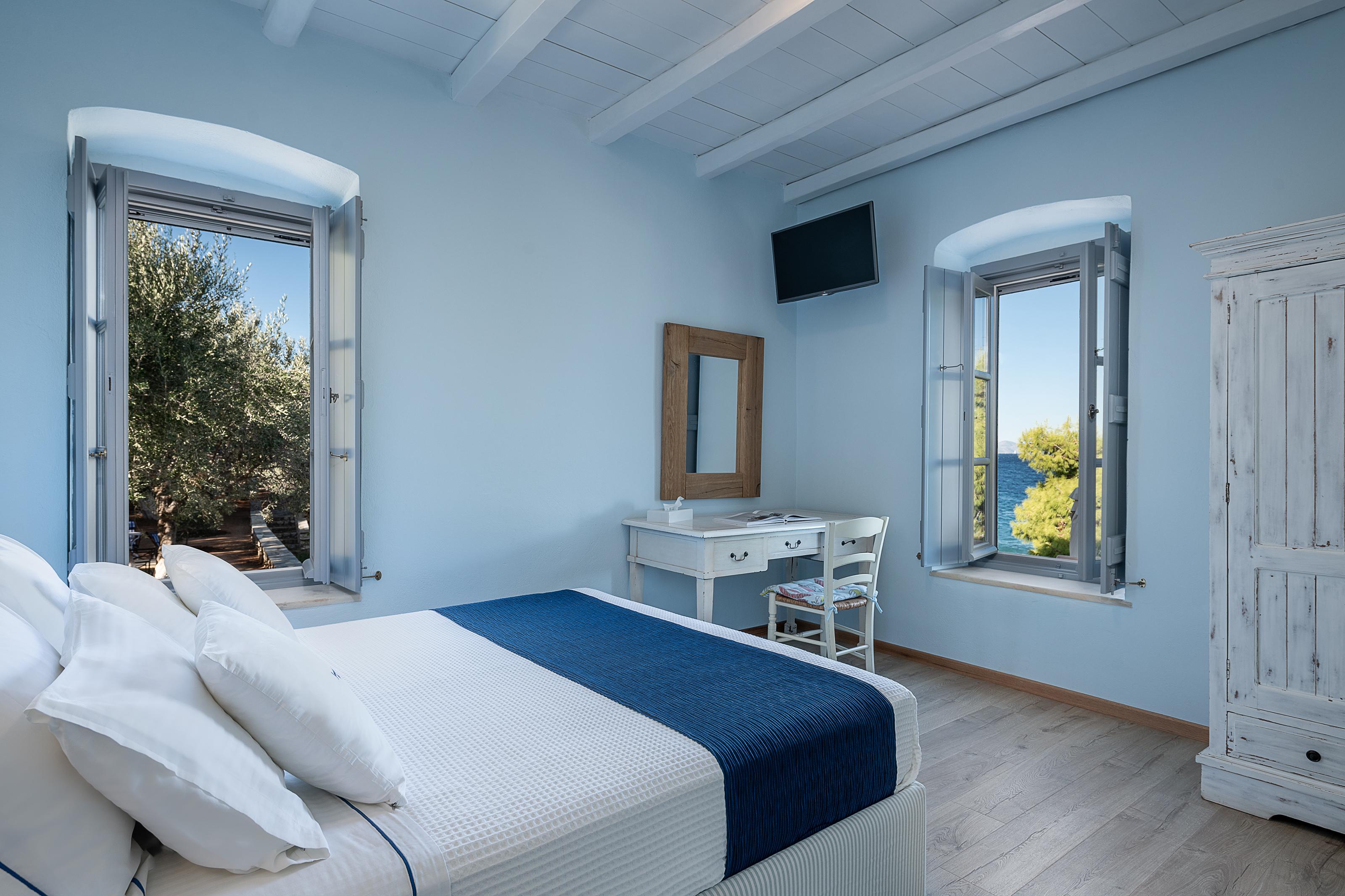 Four Seasons Hydra Luxury Suites Екстериор снимка