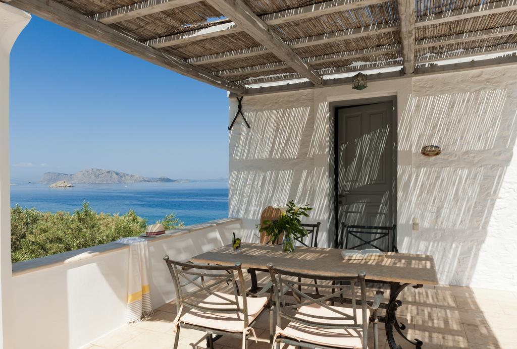 Four Seasons Hydra Luxury Suites Екстериор снимка